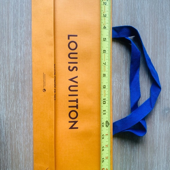 Louis Vuitton Shopping Bags - Picture 7 of 9